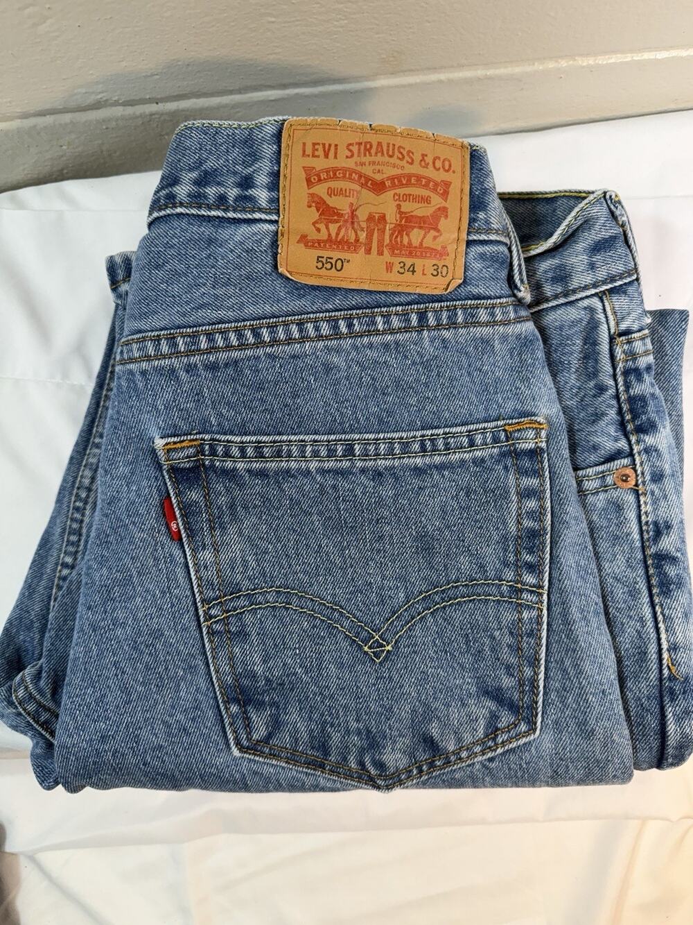 Levis 550 Relaxed Fit Jeans Mens 34x30 Medium Wash Blue Cotton Denim Tapered Leg